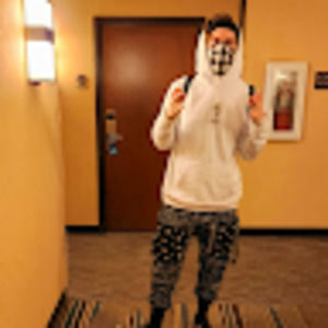 Meet your Posher, Justin